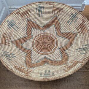 ExtraLarge XL size Pakistan coil basket, 24 inch diameter. Mint condition.